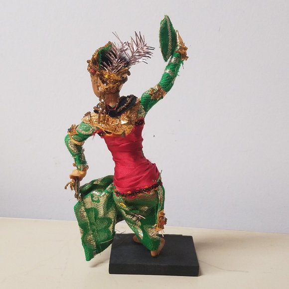 Legong Khaton Bali Dancer Figurine - Picture 8 of 10